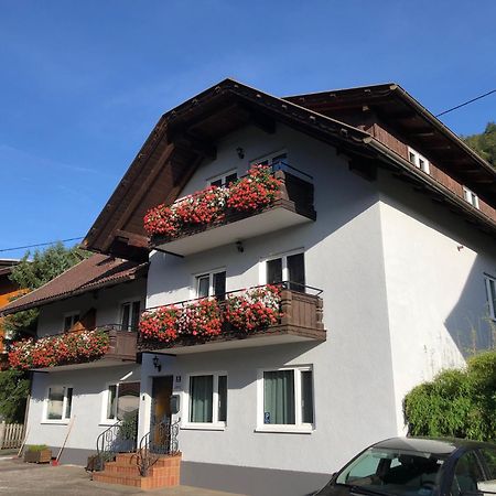 Appartement Zirbenduft Ferienhaus Fuenf Sinne Dobriach Luaran gambar
