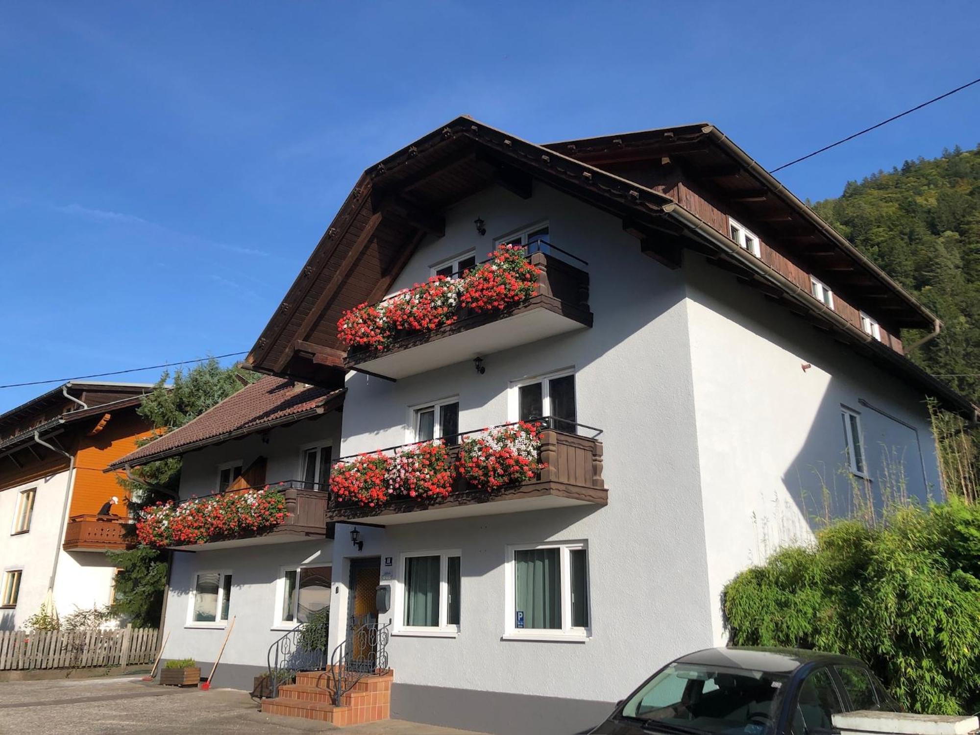 Appartement Zirbenduft Ferienhaus Fuenf Sinne Dobriach Luaran gambar