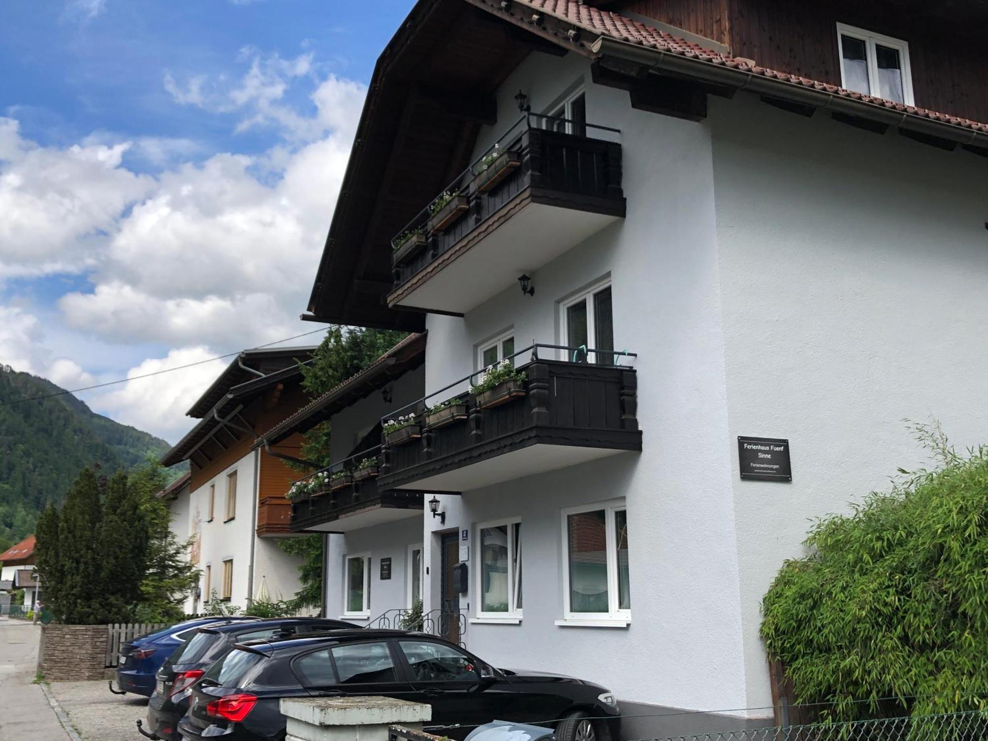 Appartement Zirbenduft Ferienhaus Fuenf Sinne Dobriach Luaran gambar